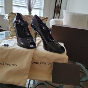 Brand NEW Louis Vuitton Patent Leather, Brown LIZE OTOE PUMP Shoes 37/7 With BOX